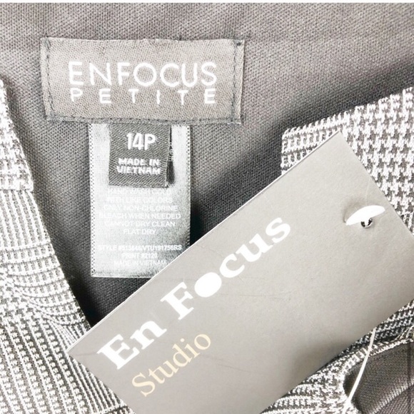 NEW EnFocus Studio metallic silver zippered dress - Picture 6 of 8